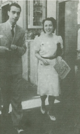 Κάιρο, 1937. Με τη γυναίκα του Αντιγόνη.