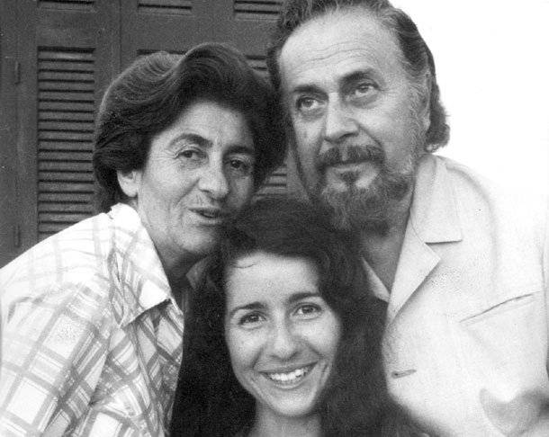 Με τη σύζυγό του Φαλίτσα και την κόρη του Έρη