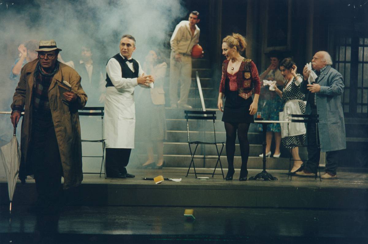 Ρινόκερος Εθνικό Θέατρο: Κεντρική Σκηνή, 1997