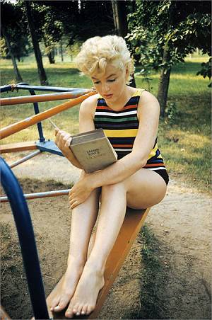 Η Marilyn Monroe διαβάζει τον Οδυσσέα, 1955